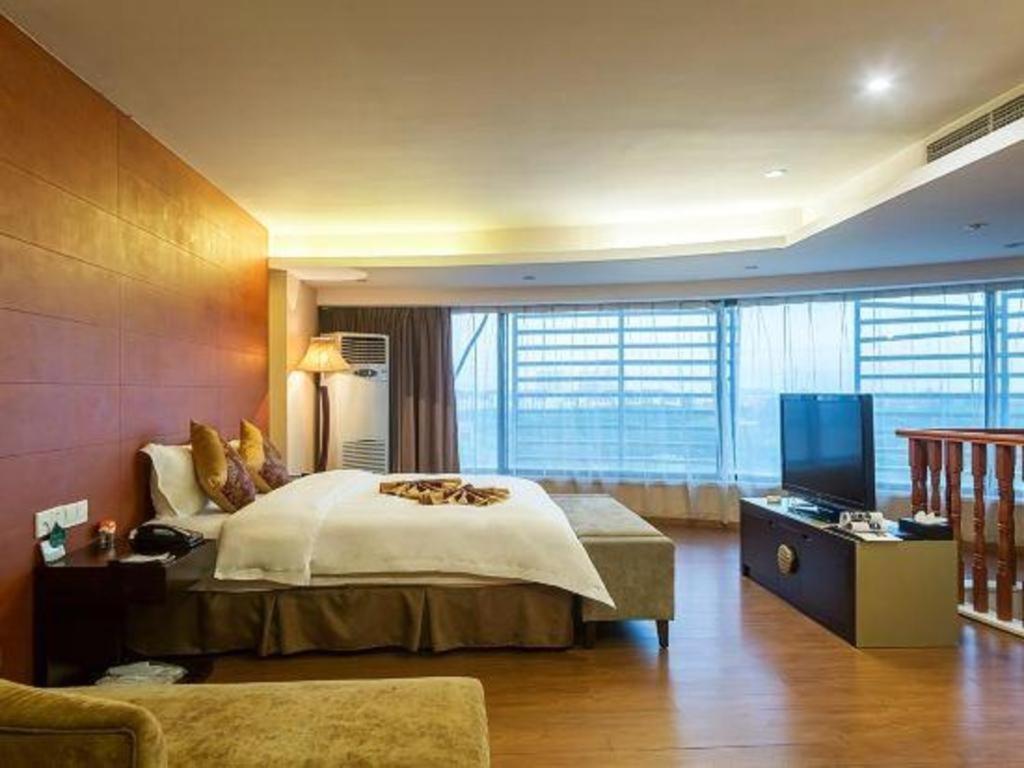 Suzhou Phoenix Hotspring Resort Zhangjiagang Exterior foto
