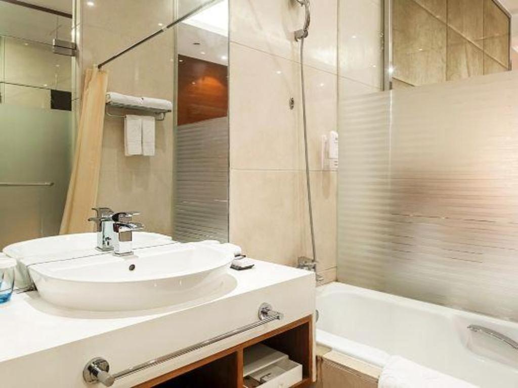 Suzhou Phoenix Hotspring Resort Zhangjiagang Exterior foto