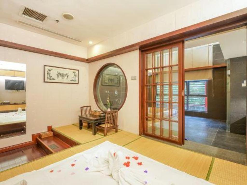 Suzhou Phoenix Hotspring Resort Zhangjiagang Exterior foto